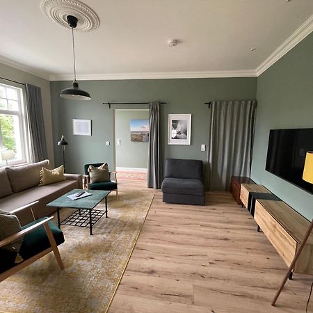 Luxus Lindenhof Apartments -Ferienwohnungen In Friesland An Der Nordsee Am Naturschutzgebiet Urwald Neuenburg  Exteriér fotografie